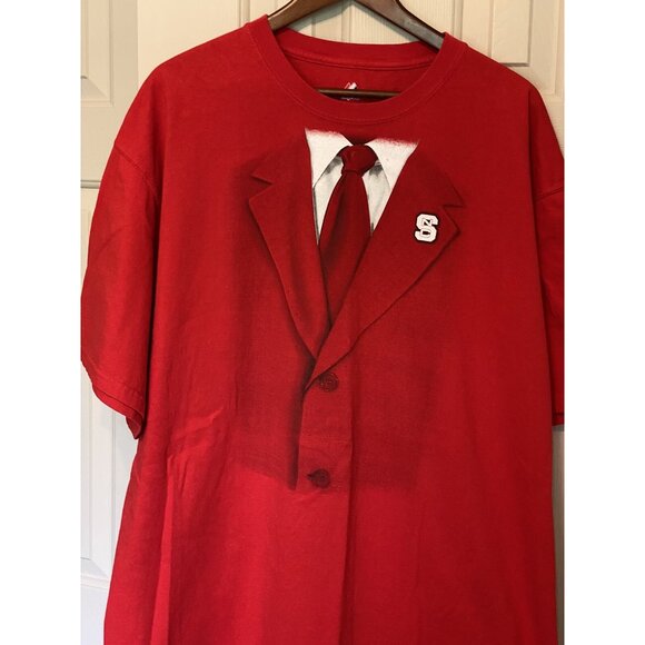 North Carolina State Wolfpack Red S/S Blazer T-Shirt Men's Size 2X Majestic NCAA - Picture 10 of 13